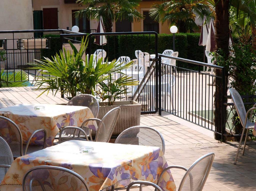 Hotel Alberello Riva del Garda Exterior photo