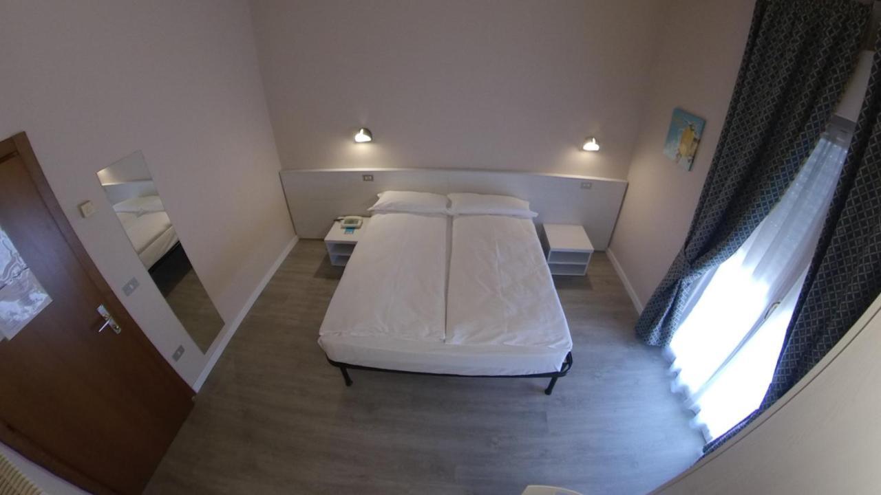 Hotel Alberello Riva del Garda Exterior photo